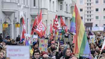 Umstrittene Demo in Hannover: 7000 stellen sich NPD-Aufmarsch entgegen