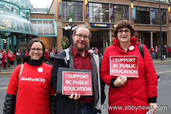 B.C. Teachers’ Federation protests outside BC NDP Convention