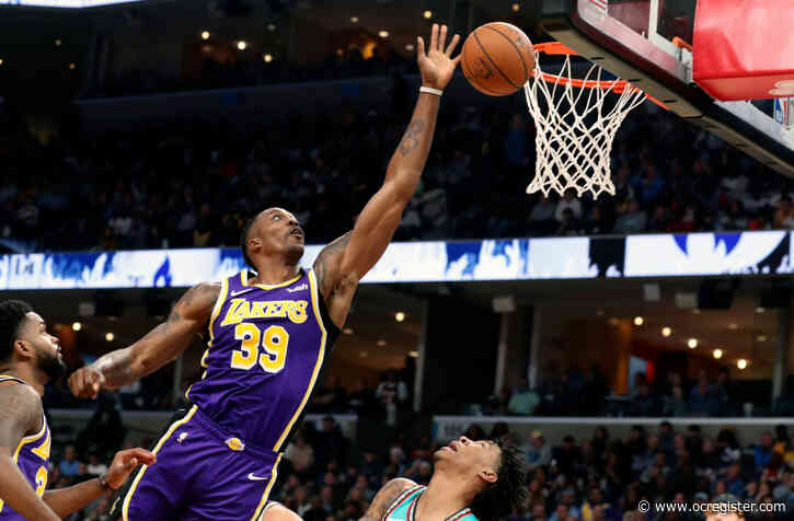 Lakers survive another close one in Memphis, create last-second turnover