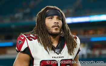 Falcons sign Austin Larkin