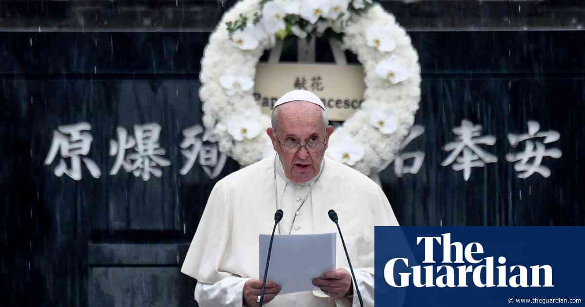 Pope Francis calls for a 'world without nuclear weapons' during Nagasaki visit