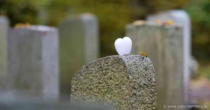 „Liebesbeweis“ auf Friedhof