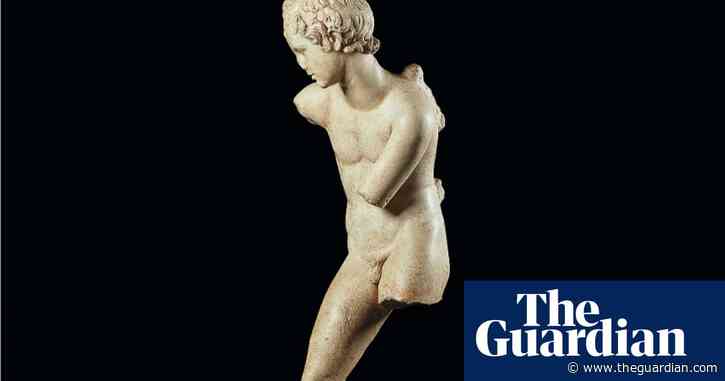 Christie's urged to pull sale of Roman statue 'linked to illicit dealers'