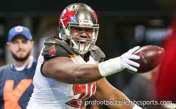 Vita Vea credits gloves for his touchdown catch