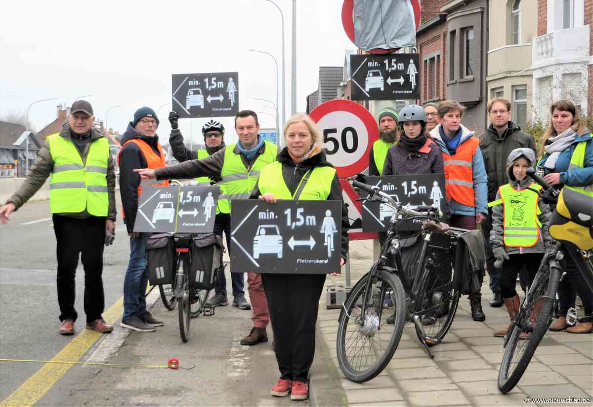 Fietsersbonden klagen toestand langs Brusselsesteenweg aan