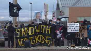 Edmontonians, Calgarians gather to show support for Hong Kong protesters