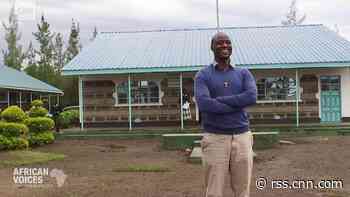Kenyan Peter Tabichi gives away 80% of his monthly income as a teacher to help the poor