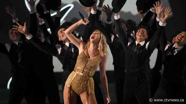 Taylor Swift crowned 'artist of the decade' at American Music Awards