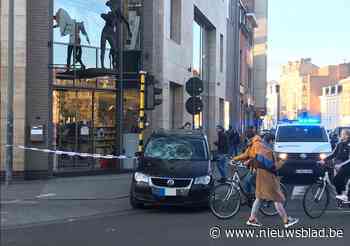 Twee voetgangers zwaargewond na aanrijding door auto in centrum Hasselt