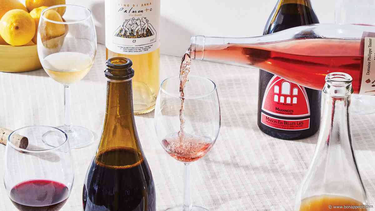 5 Thanksgiving Wine Bottles for Every Dinner Situation