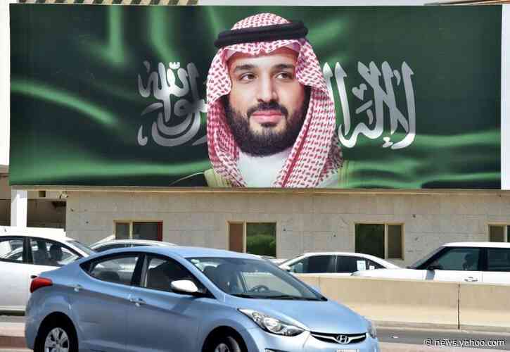 Saudi detains nine academics, writers in new crackdown