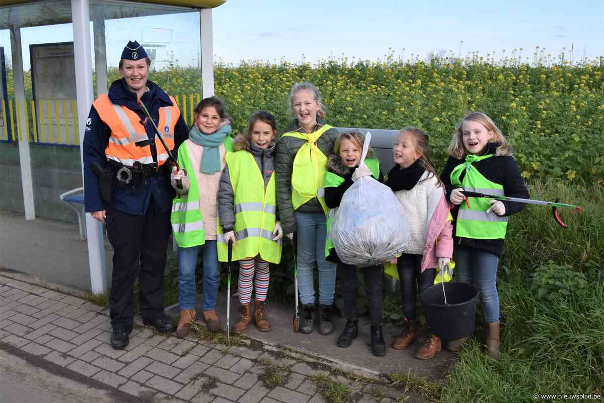 Harten Troef en Spring in 't Veld ruimen zwerfvuil