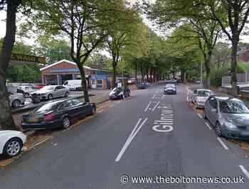 Man falls from moped in Gilnow Road, Heaton