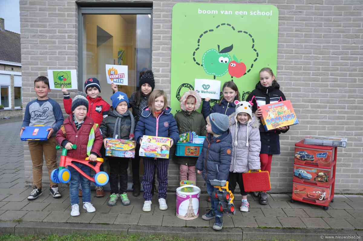 School verkoopt oud speelgoed voor goed doel