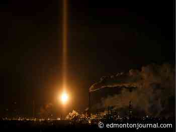 Refinery flaring lights up Edmonton sky and social media