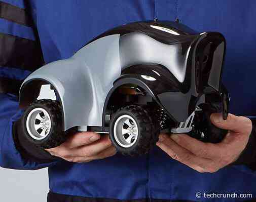 AWS expands DeepRacer league, announces car updates