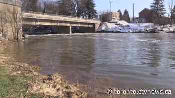 Hamilton 'failed its citizens' by not reporting sewage spill, environment minister says