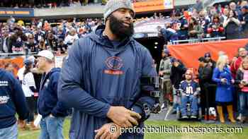 Bears’ Akiem Hicks hangs up on ex-Bear Tom Waddle over injury joke