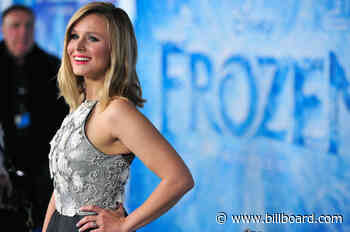 Watch Kristen Bell's Surprise Reunion With Her High School Drama Teacher & Classmate