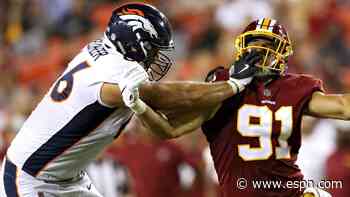 Packers claim OT Veldheer with Bulaga hurting