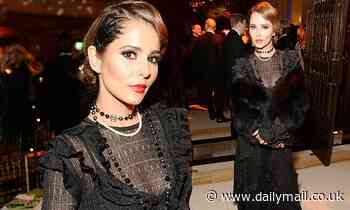 Cheryl embraces the roaring '20s with bobbed hair and sophisticated Gatsby themed dress