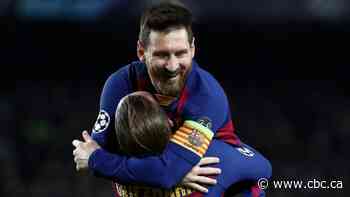 Messi marks milestone game with goal as Barcelona cruises to knockout round