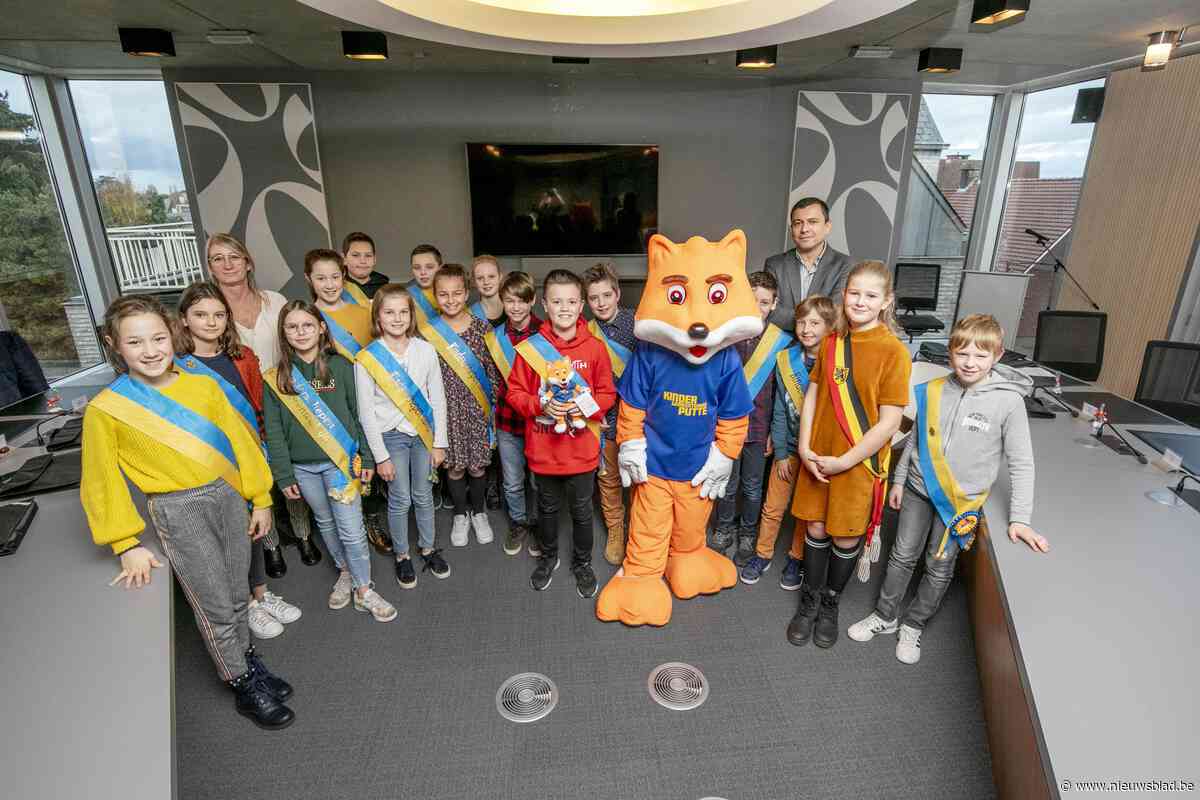 Nieuwe mascotte van gemeente is een vosje