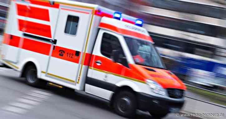 Mann rastet bei einem Rettungseinsatz aus: Drei Verletzte