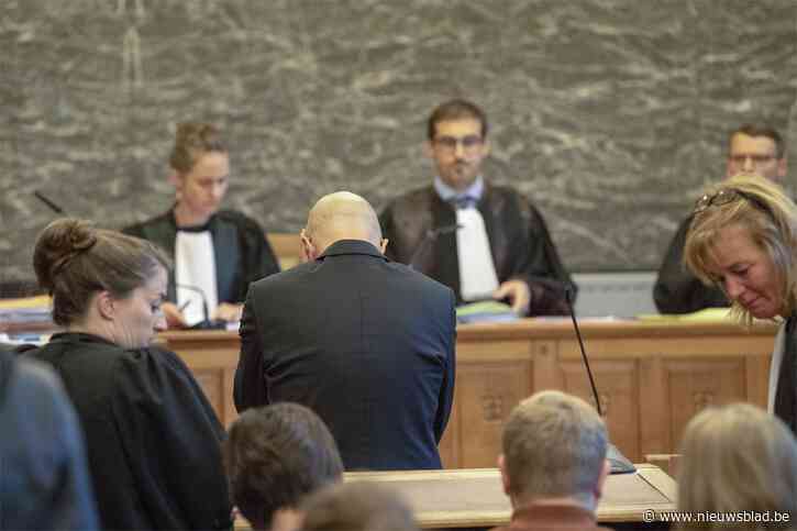 D-day voor spoedarts die 24 jaar riskeert voor “perfecte gifmoord” op zijn vrouw: “Ik durf er niet aan te denken dat ik onschuldig in de cel vlieg”