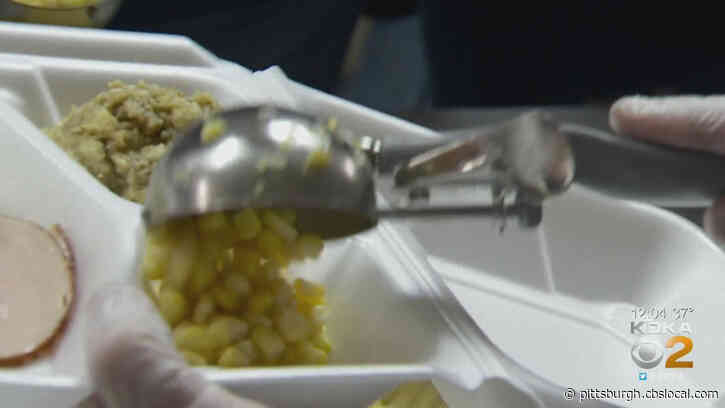 Pittsburgh Police Officers Help Serve 3,000 Free Thanksgiving Meals Around Pittsburgh