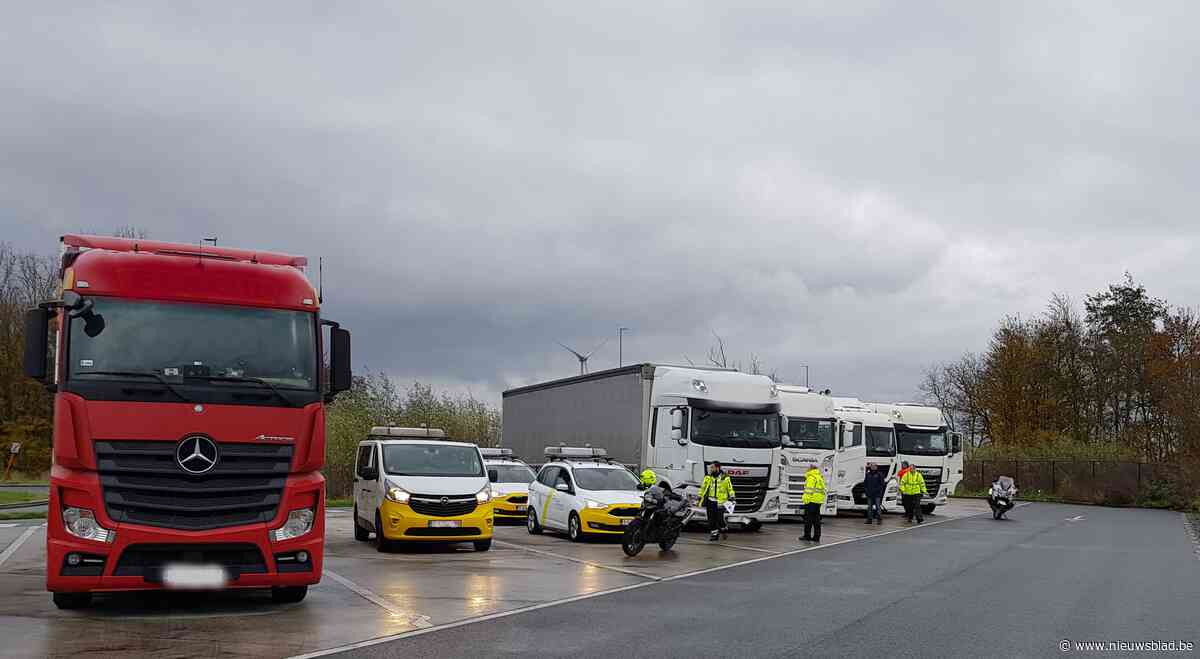 Vrachtwagens zonder OBU van de baan gehaald in Kalken