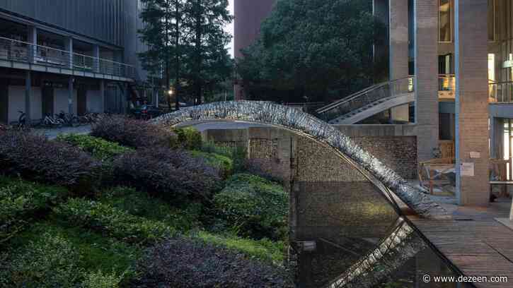 Two robotic fabrication methods entwine to make Tongji University bridge