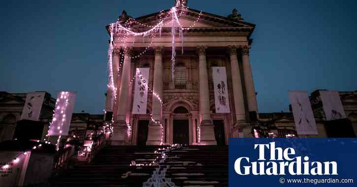 Tate Britain unveils post-apocalyptic Christmas decorations