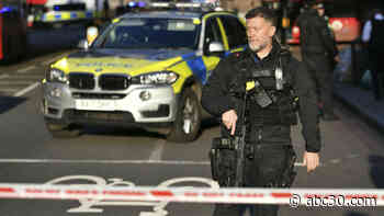 UK police clear London Bridge after reports of gunshots