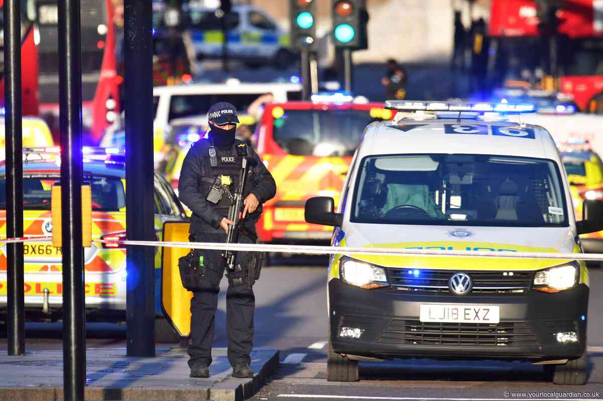 Major police response to 'stabbing' at London Bridge amid reported gunshots