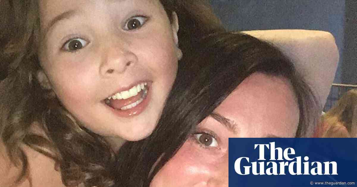 Mother blames Glasgow hospital bosses for girl's death after infection