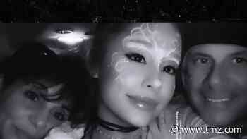 Ariana Grande Spends Thanksgiving With BOTH Parents