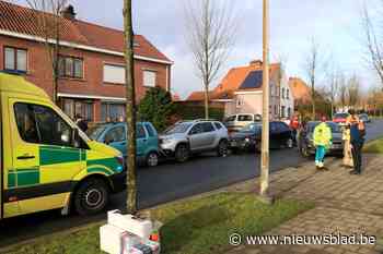 81-jarige bestuurder rijdt auto’s aan