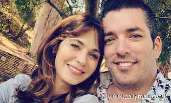 Zooey Deschanel and Jonathan Scott celebrate their first Thanksgiving together with sweet selfie