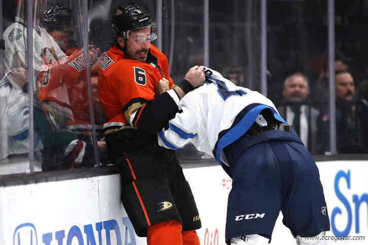 Erik Gudbranson happy to stand up for Ducks teammate Ondrej Kase