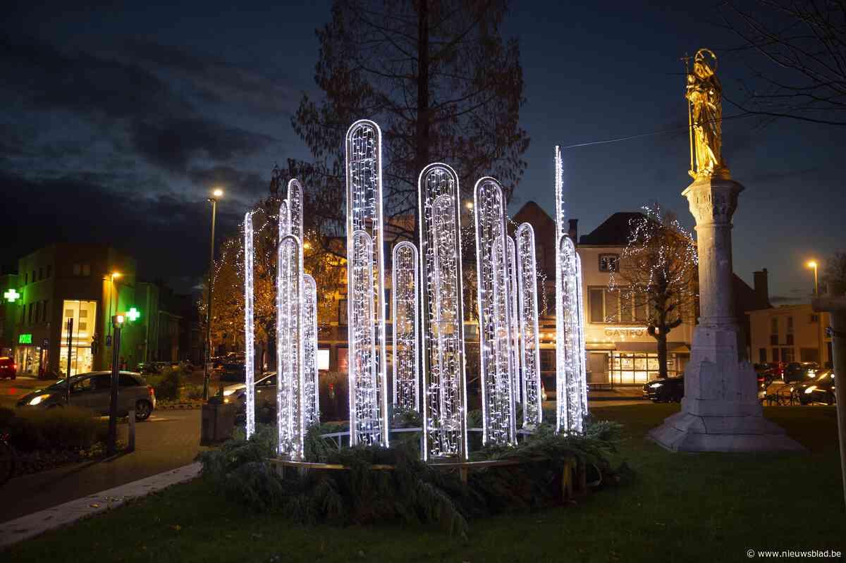 Bedrijf dat stad van kerstverlichting voorziet, opent nu filiaal in Roeselare