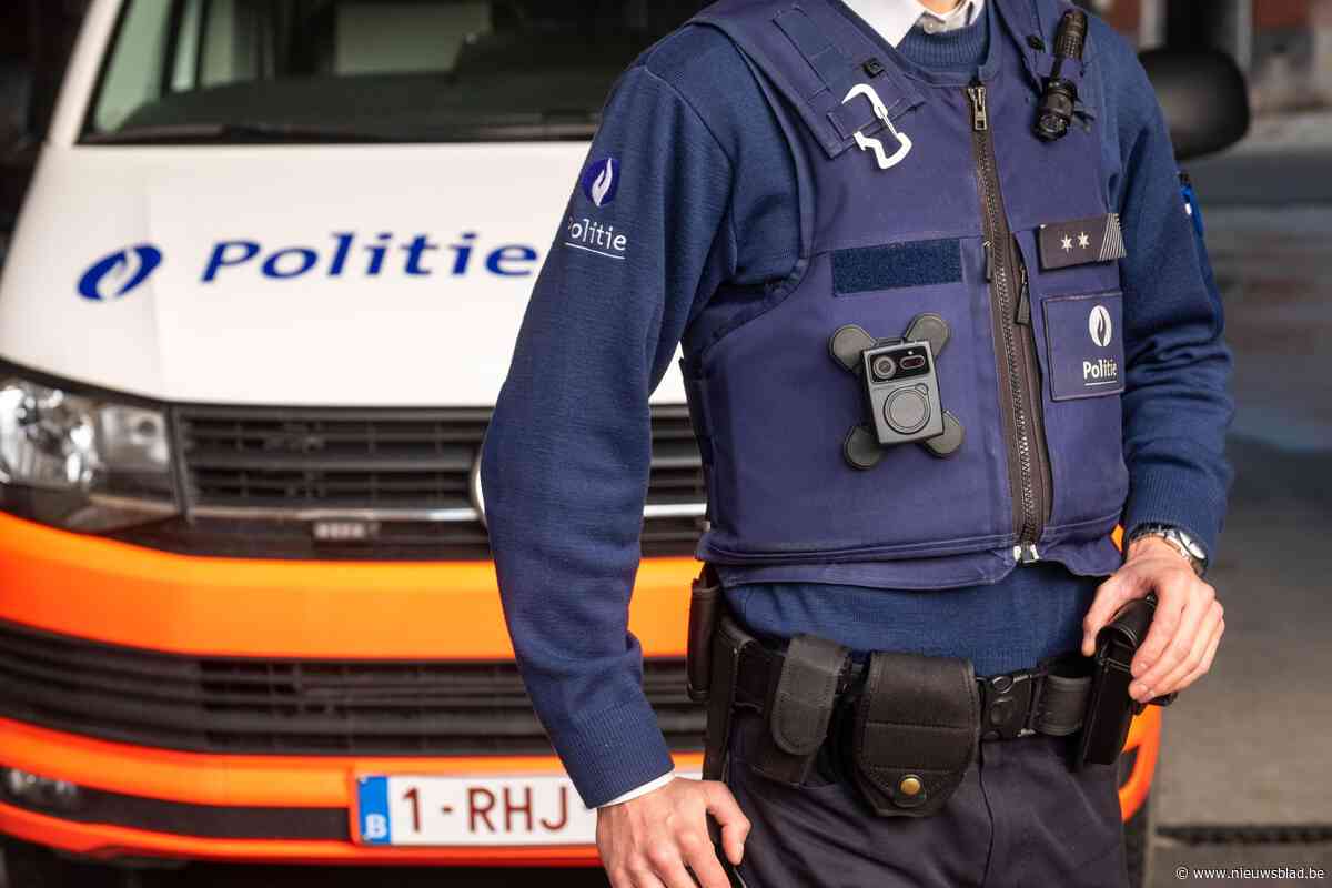 Politieagenten dragen voortaan cameraatje op borst
