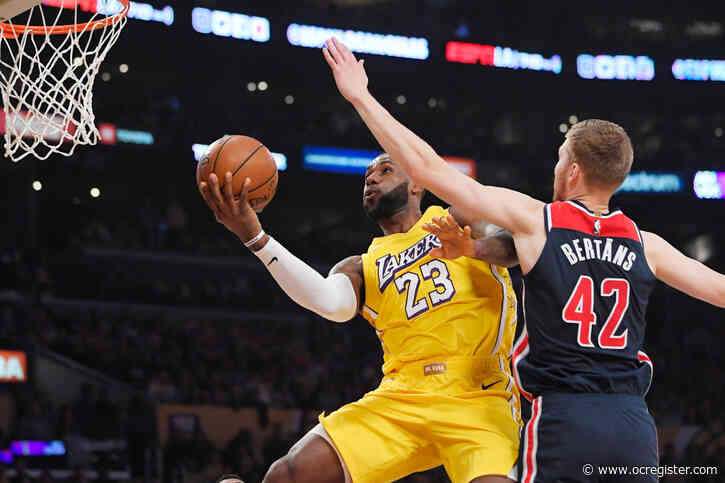 Lakers dash to rout of Wizards for 10th straight win