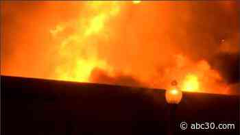Warehouse fire lights up downtown Fresno