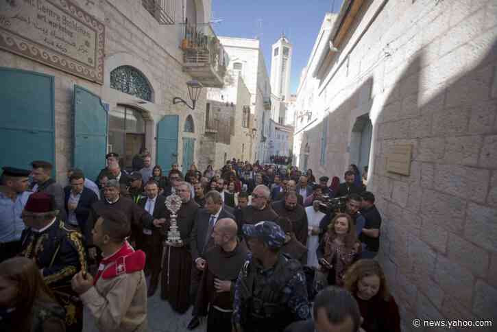 Relic thought to be from Jesus’ manger arrives in Bethlehem