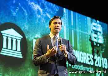 Onder luid applaus herstructureert Baudet zijn partij een beetje