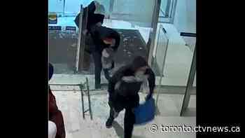 Four suspects sought after jewellery cases smashed at Hudson's Bay location