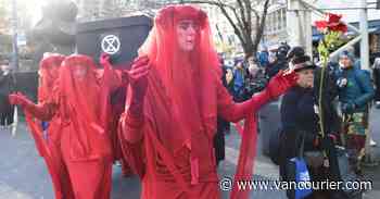 Two climate change protests in Vancouver target Black Friday consumerism (PHOTOS)