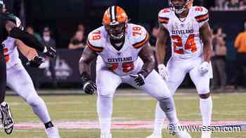 Browns LT Robinson ruled out with concussion