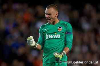 Cillessen stopt een penalty en wint van Villarreal